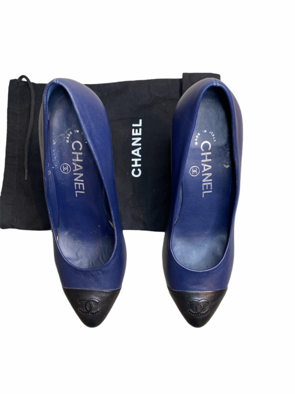 Chanel Heels Size 35 EU - Image 3