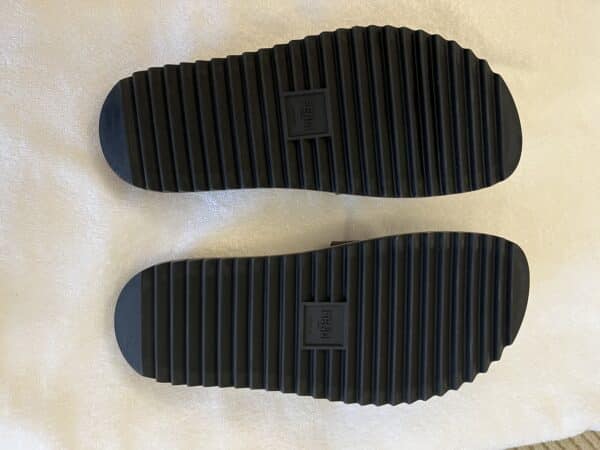 fendi logo embossed Mens slides Size 45.5 - Image 3