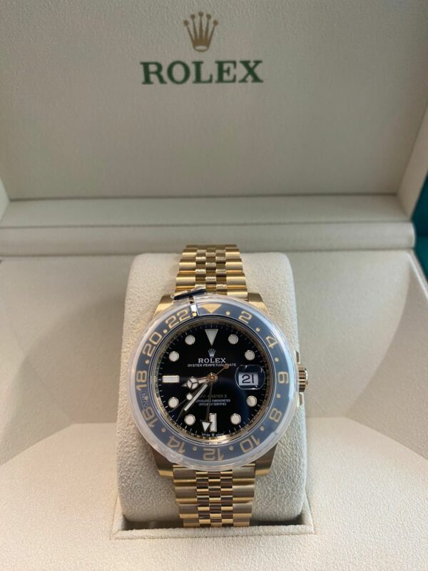 Rolex GMT Master II 40mm 126718GRNR - Image 2