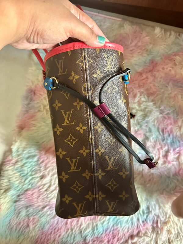 Louis Vuitton Monogram Totem Neo Neverfull MM Flamingo Bag - Image 4