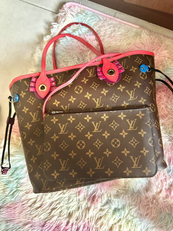 Louis Vuitton Monogram Totem Neo Neverfull MM Flamingo Bag - Image 2