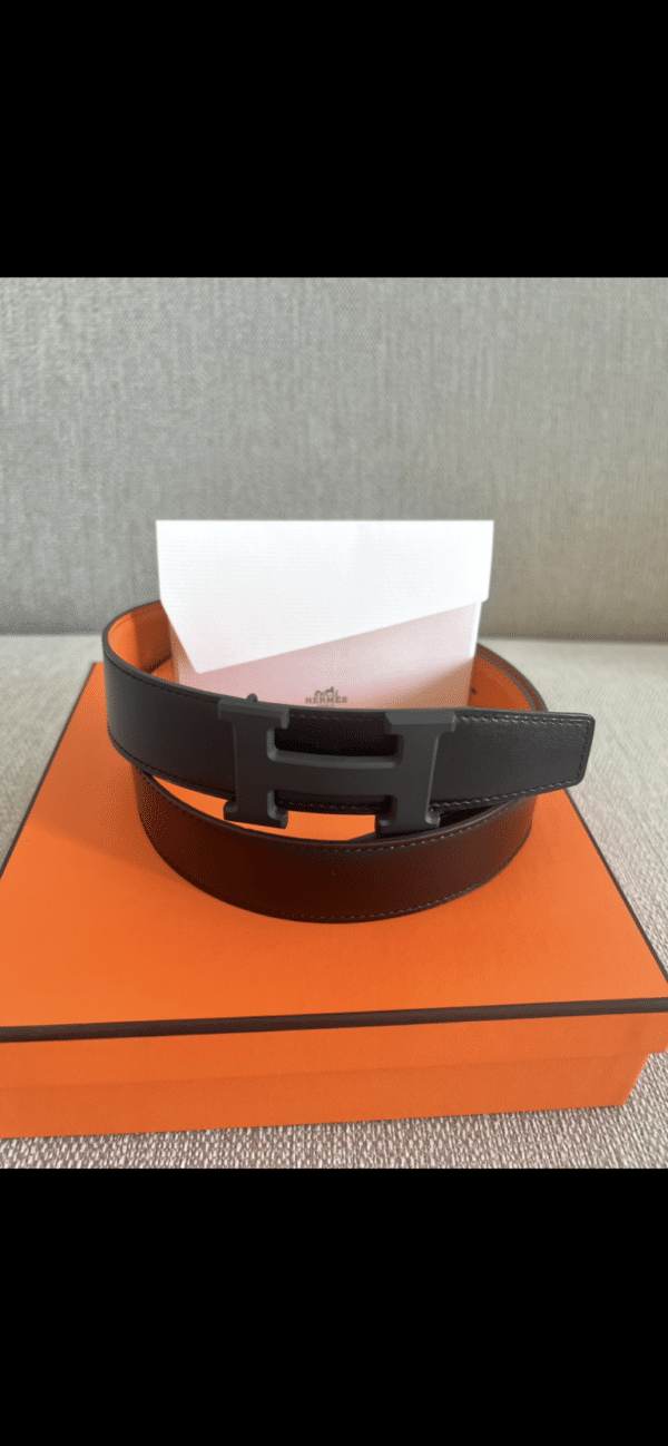 Hermes H Black Belt Buckle & Reversible Leather Strap - Image 3
