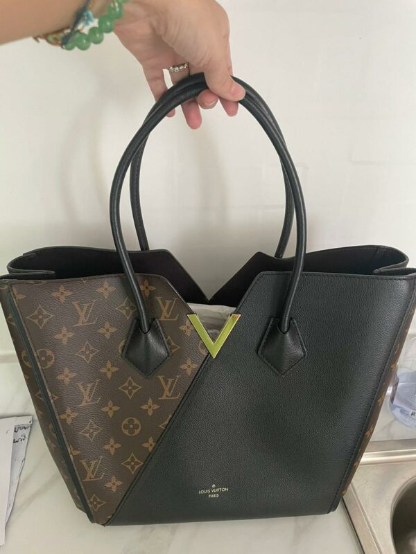 Louis Vuitton Monogram Canvas and Leather Kimono MM Bag - Image 2