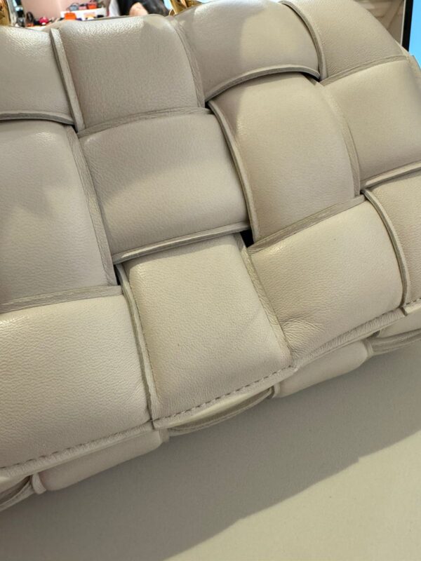 Bottega Veneta Chalk Padded Leather Chain Cassette Shoulder Bag - Image 4