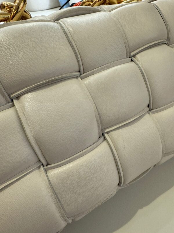 Bottega Veneta Chalk Padded Leather Chain Cassette Shoulder Bag - Image 5