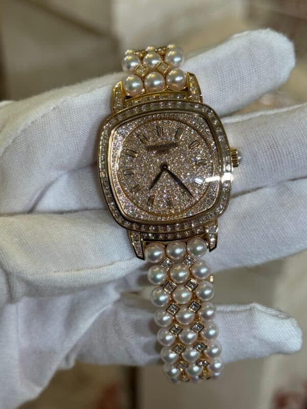 Patek Philippe Gondolo 31mm x 34.8 mm 7042/100R-010 Haute Joaillerie Diamonds Paved Dial Akoya Pearls and rose Gold Bracelet - Image 2