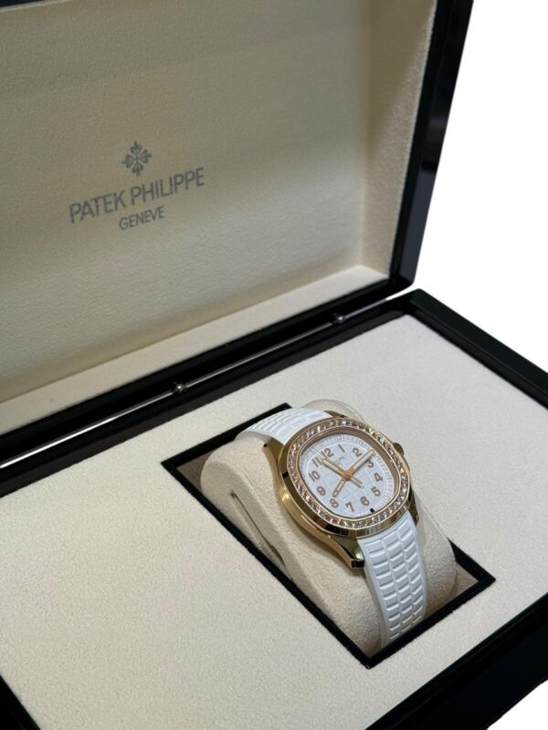 Patek Philippe Aquanaut Quartz 38.8mm 5269/200R White Strap Diamonds - Image 6