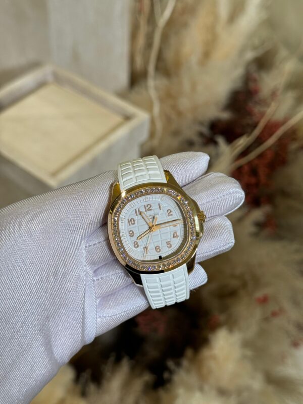 Patek Philippe Aquanaut Quartz 38.8mm 5269/200R White Strap Diamonds - Image 2
