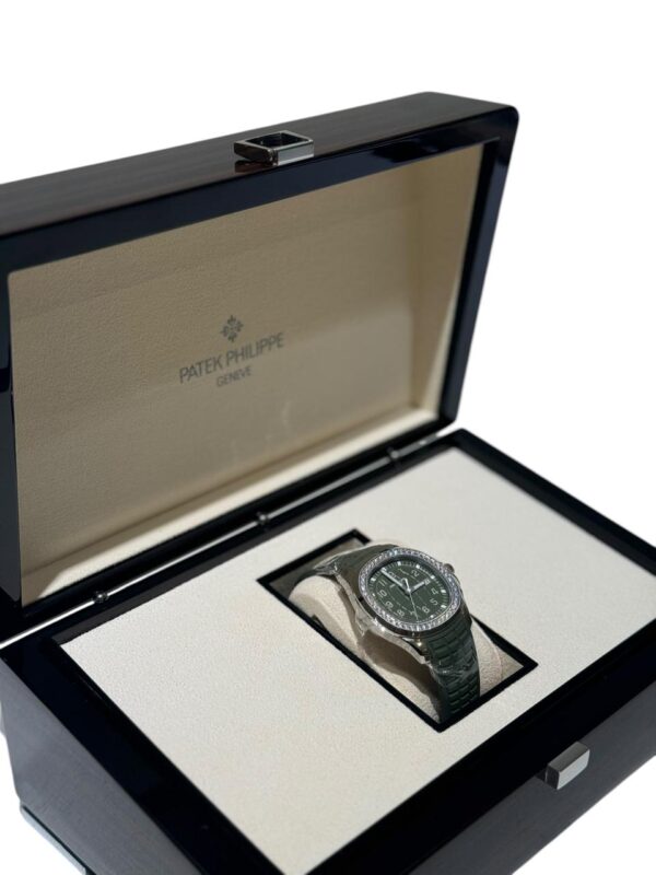 Patek Philippe Aquanaut Luce 38.8mm 5267/200A Khaki Green Dial Tropical Straps - Image 6
