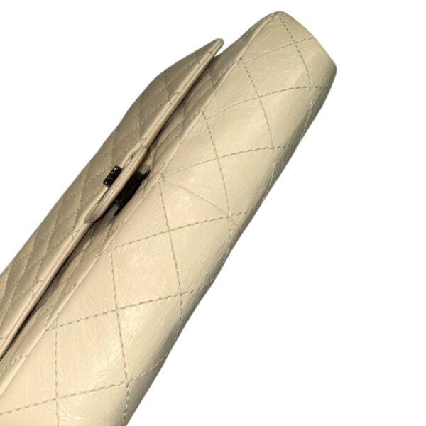 Chanel Aged Quilted Leather IvoryReissue 28cm Bag - Image 7