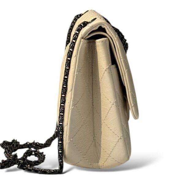 Chanel Aged Quilted Leather IvoryReissue 28cm Bag - Image 3