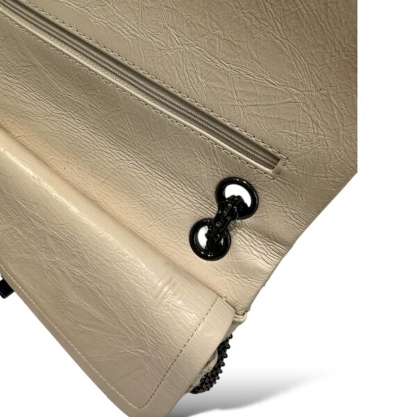 Chanel Aged Quilted Leather IvoryReissue 28cm Bag - Image 12
