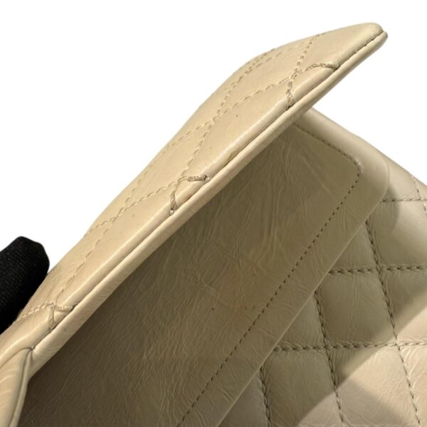 Chanel Aged Quilted Leather IvoryReissue 28cm Bag - Image 10