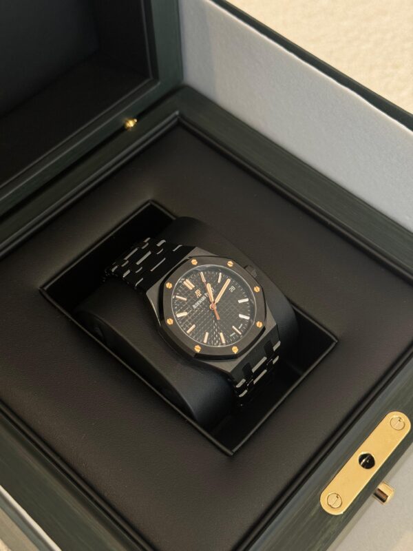 Audemars Piguet Royal Oak 34mm Ceramic 34mm 77350CE.OO.1266CE.03.A - Image 4