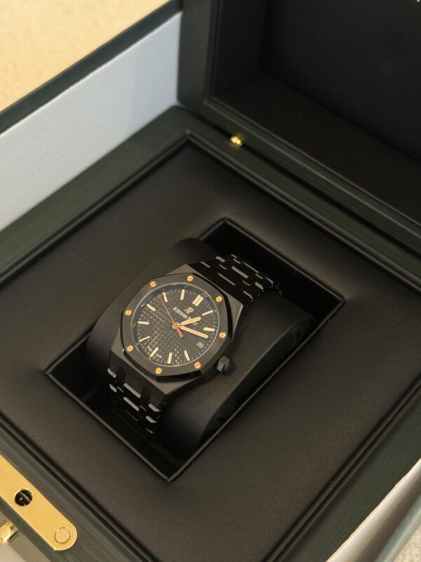 Audemars Piguet Royal Oak 34mm Ceramic 34mm 77350CE.OO.1266CE.03.A - Image 5