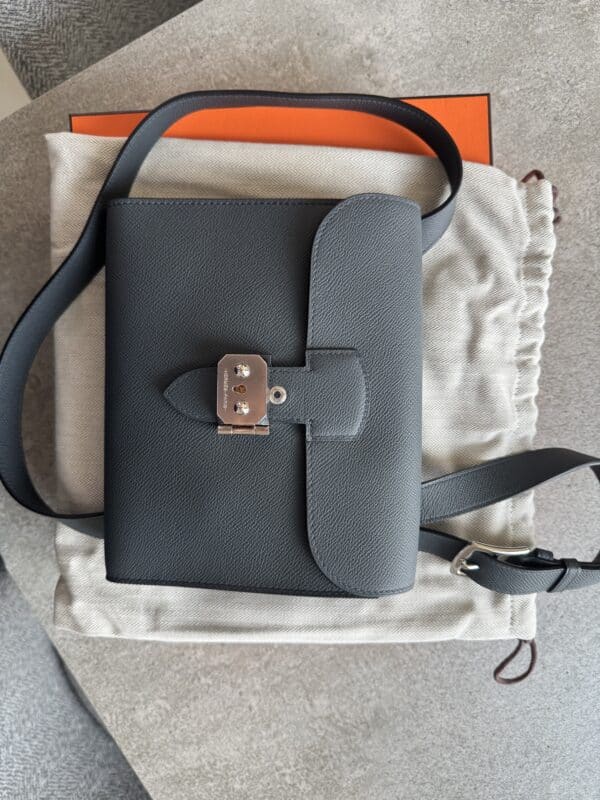 Hermes Sac a Depeches 21 Gris Misty Epsom PHW - Image 6