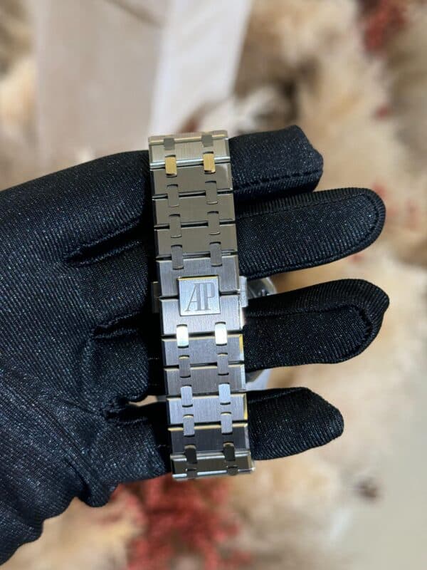 Audemars Piguet Royal Oak 41mm 15510ST.OO.1320ST.06 Stainless Steel "Bleu Nuit, Nuage 50" Dial - Image 3