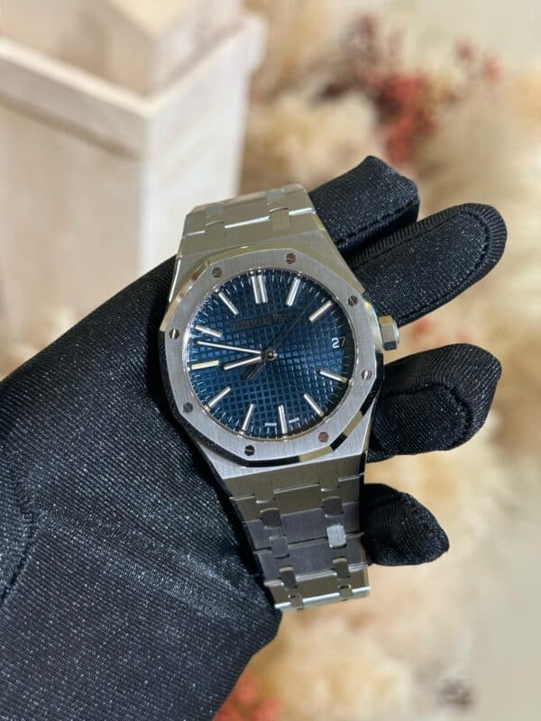Audemars Piguet Royal Oak 41mm 15510ST.OO.1320ST.06 Stainless Steel "Bleu Nuit, Nuage 50" Dial - Image 2