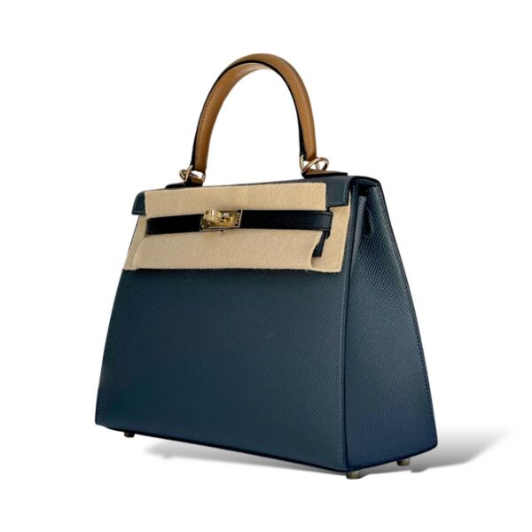 Hermes Kelly 25 Tricolor Gris Misty/Chai/Black Epsom PBHW - Image 5
