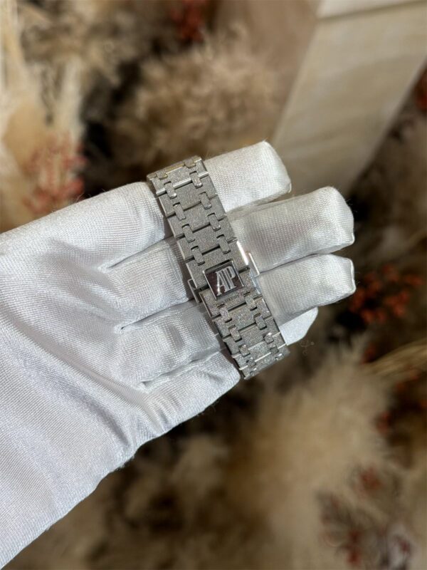 Audemars Piguet Royal Oak Quartz 33mm Ladies Watch 67653BC.GG.1263BC.01 - Image 3